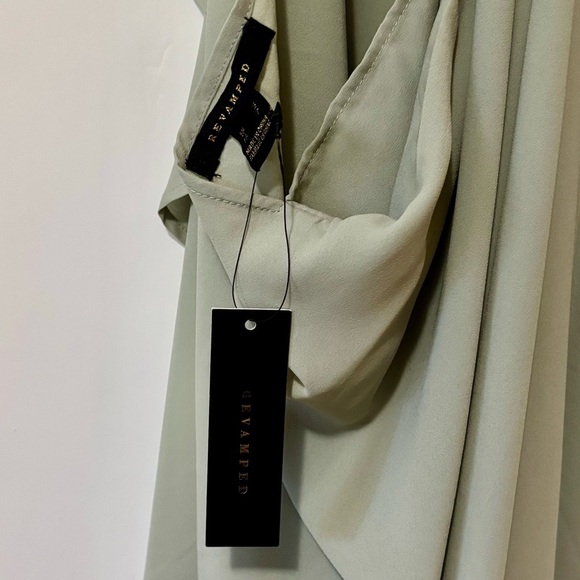 Revamped| Elegant Sage Green Flowing Sleeveless Mini Dress Sz S Brand NEW w/Tags - Picture 2 of 5